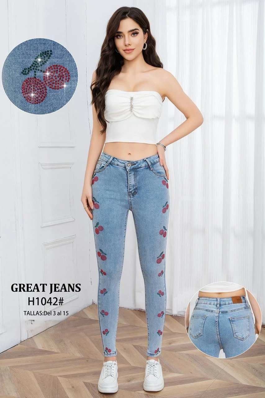 Jeans skinny de mezclilla con estampado de cerezas y pedrería-H1042