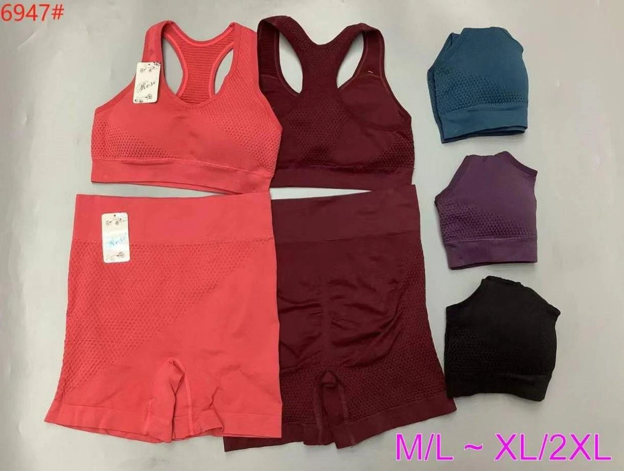 Conjunto deportivo de top y shorts-6947
