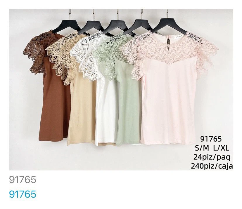 Blusa con detalles de encaje-91765