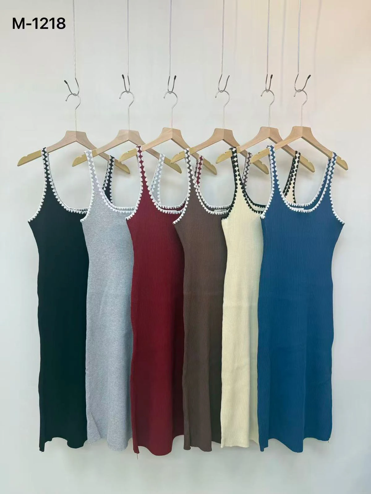 Vestidos de tirantes acanalados con ribete-M-1218