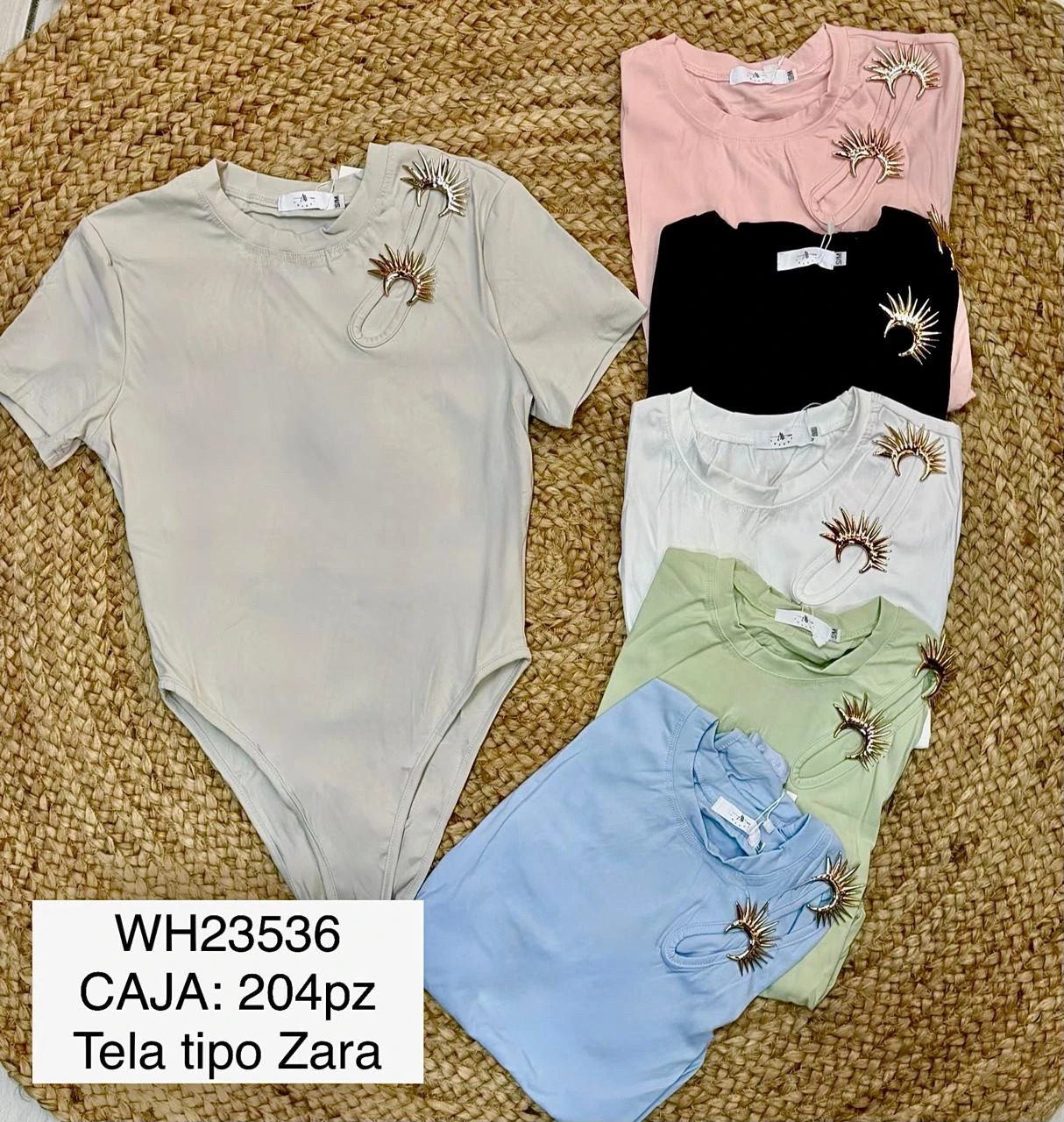 Body de manga corta con detalle decorativo-WH23536