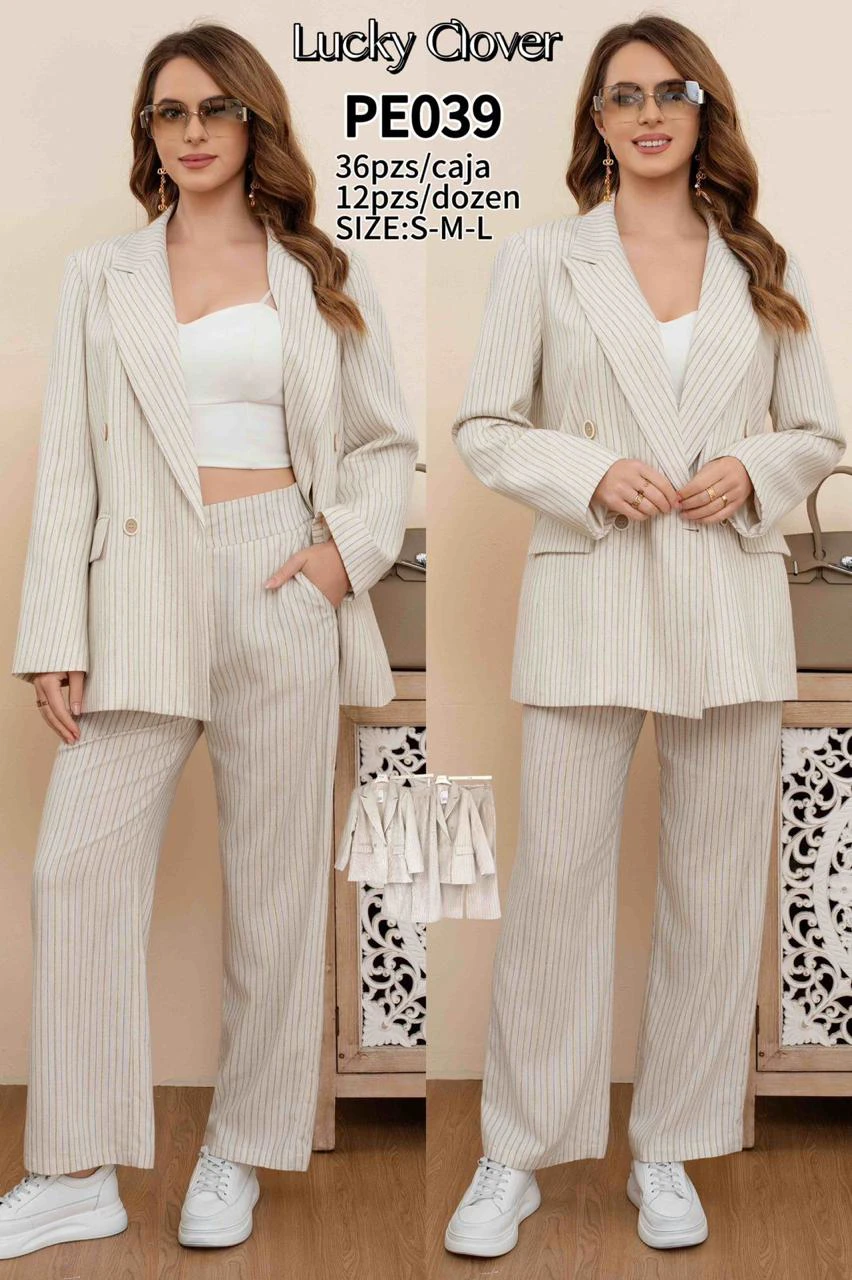 Conjunto de blazer y pantalón a rayas-PE039