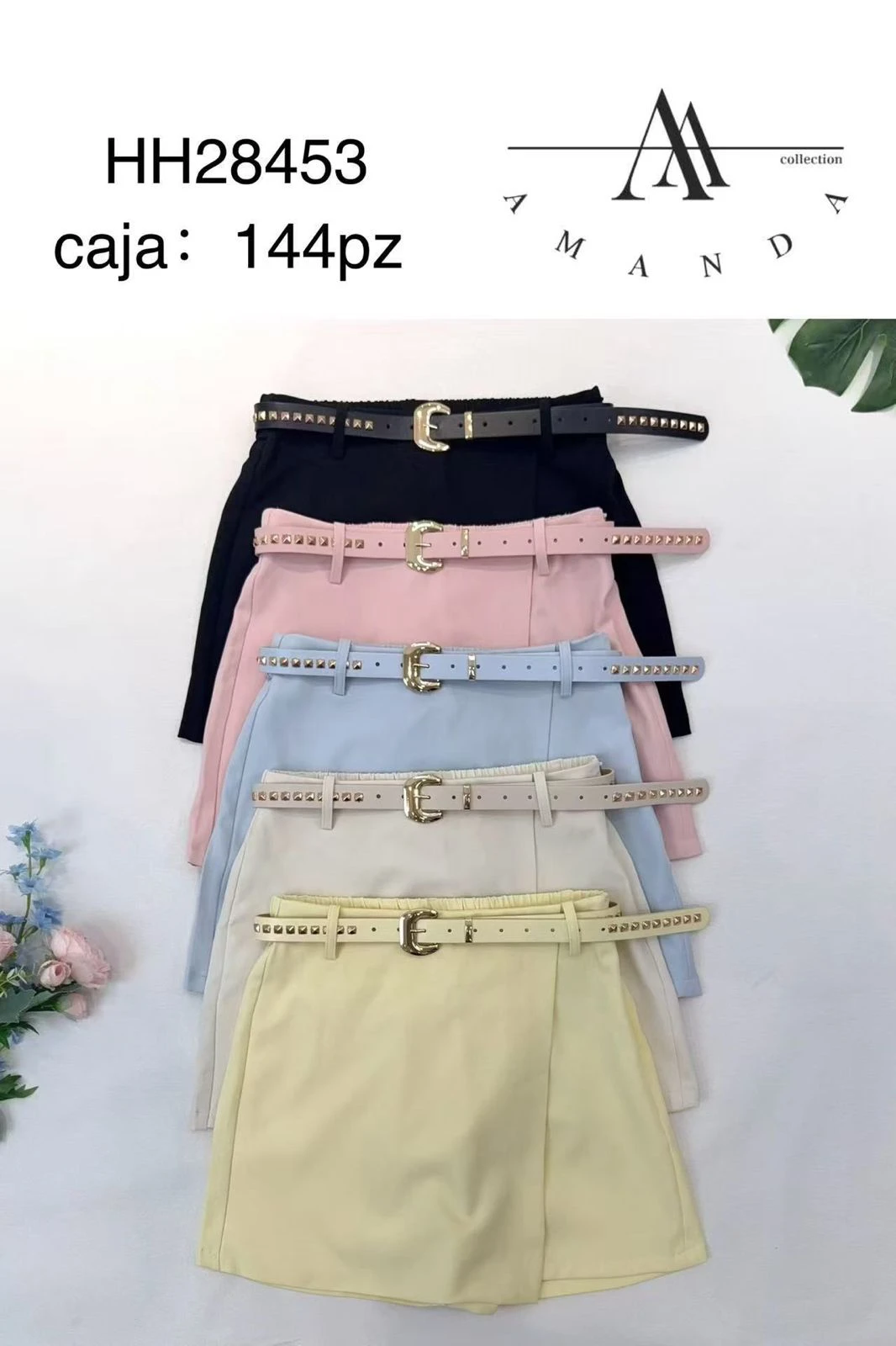 Shorts tipo falda con cinturón de estoperoles-HH28453