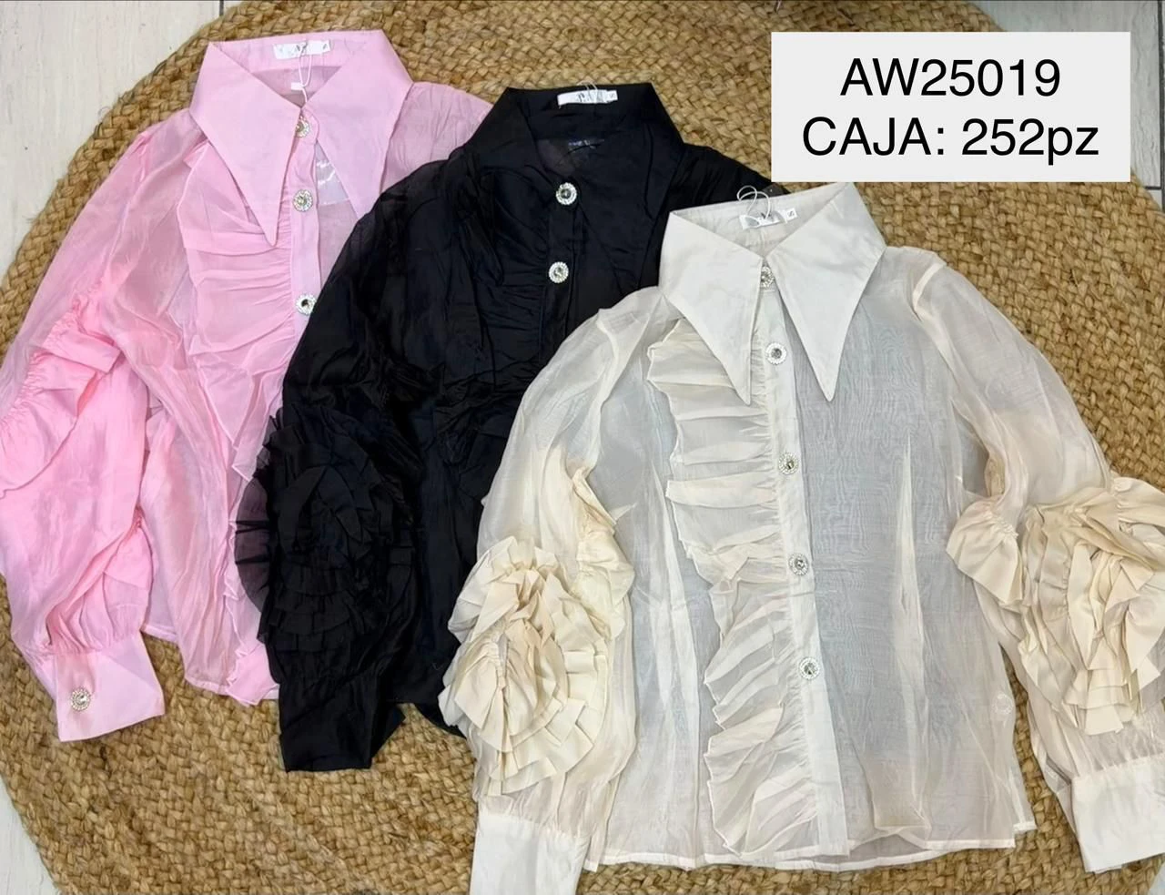Blusa de gasa con volantes y botones brillantes-AW25019
