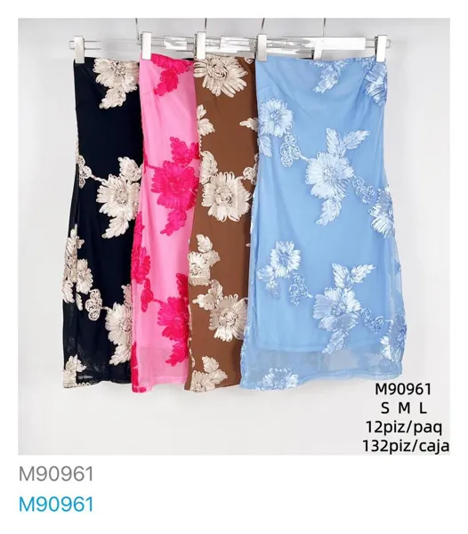 Vestido corto con diseño floral-M90961
