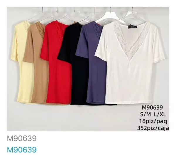 Playera de cuello V con encaje-M90639