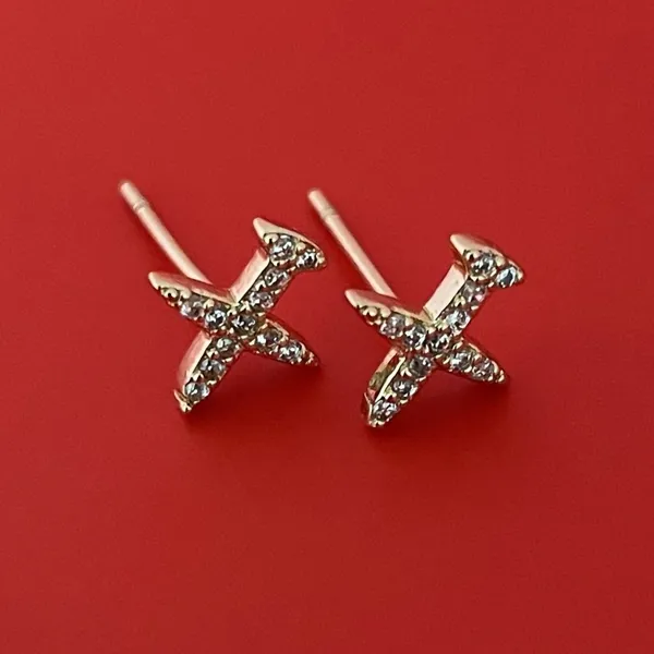 Aretes