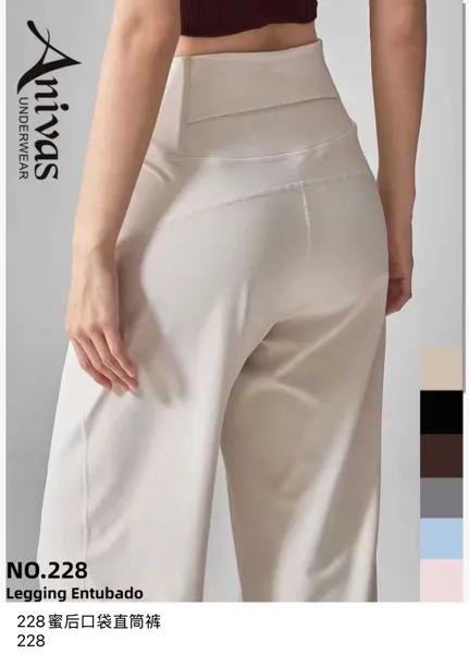 Leggings con bolsillo trasero-228