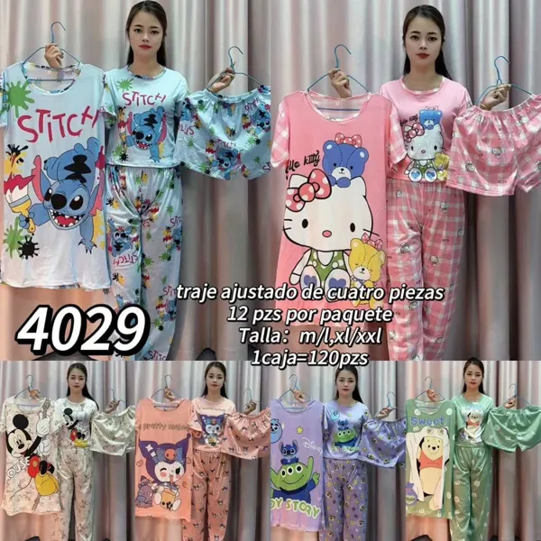 Conjunto de pijama de cuatro piezas con estampados de personajes