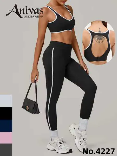 Conjunto deportivo de sujetador y leggings-4227