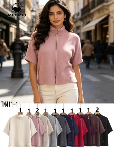 Top de manga corta con cremallera y cuello alto