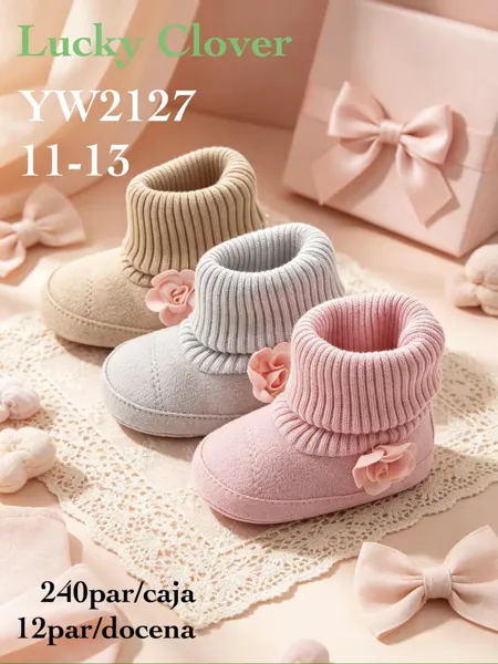 Botas de bebé con puño de punto y flor