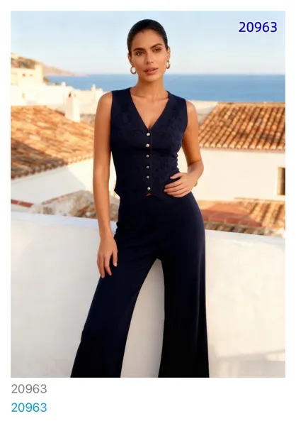 Conjunto de chaleco bordado y pantalón palazzo