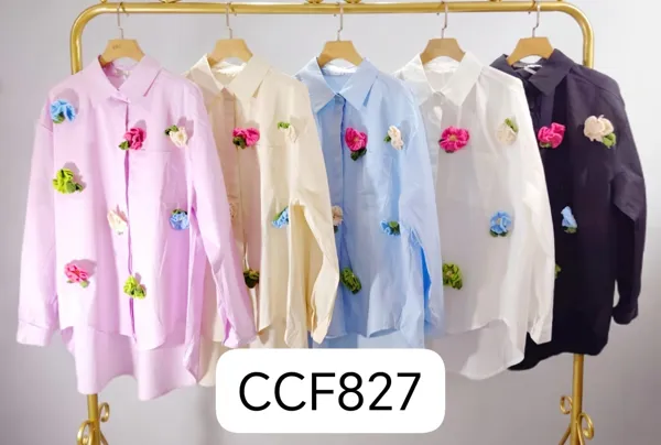 Blusa de manga larga con apliques de flores