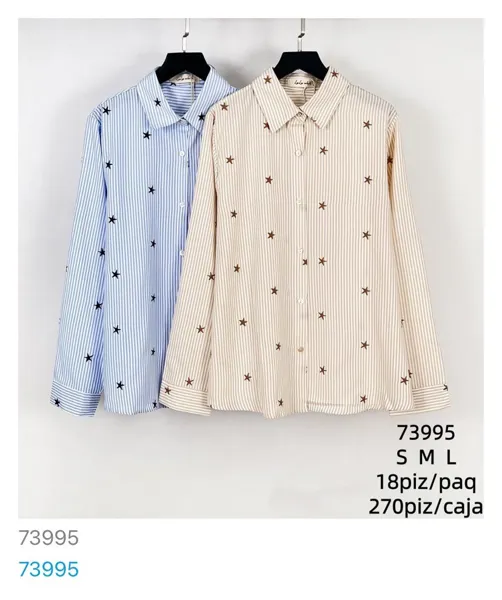 Blusa de rayas con estampado de estrellas