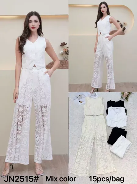 Conjunto de top sin mangas y pantalón acampanado de encaje