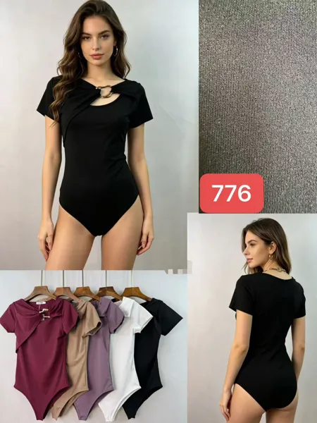 Body de manga corta con detalle en el cuello