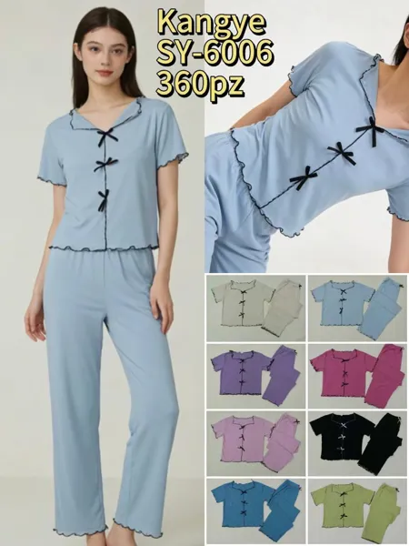 Pijama de dos piezas con lazos