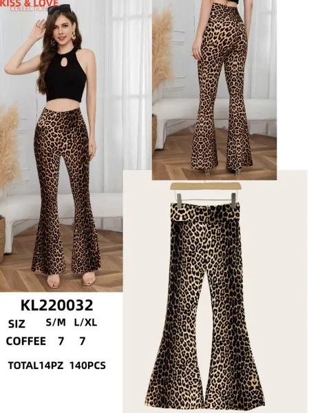 Pantalones acampanados de animal print