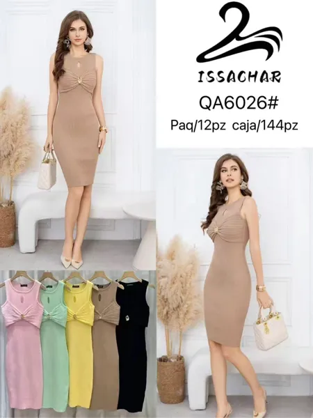 Vestido corto con detalle al frente