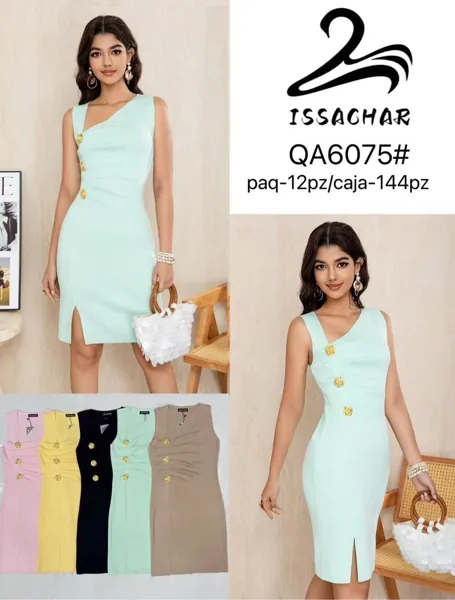Vestido entallado con botones laterales