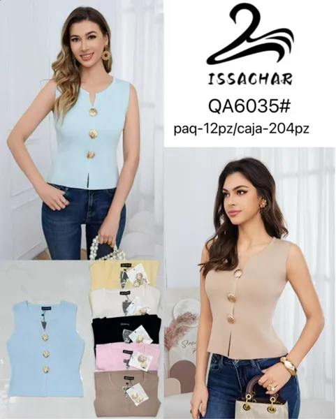 Blusa con botones decorativos
