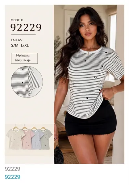 Playera con estampado de corazones