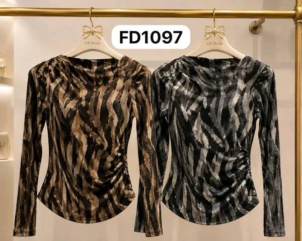 Blusa de manga larga estampado animal