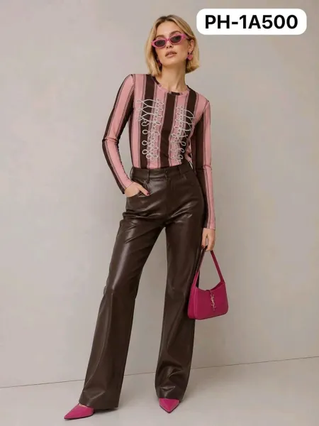Blusa de manga larga con rayas y detalles