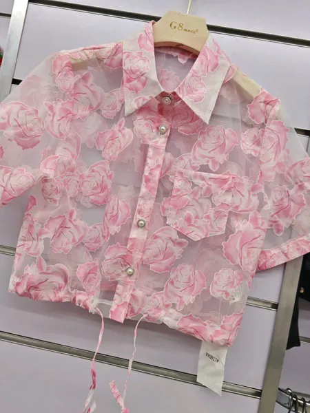 Blusa con estampado floral