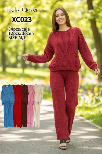 Conjunto de suéter y pantalón