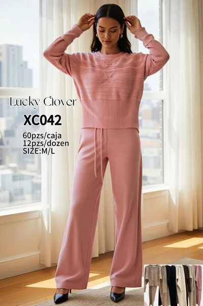 Conjunto de suéter y pantalón