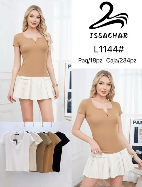 Blusa con abertura en cuello