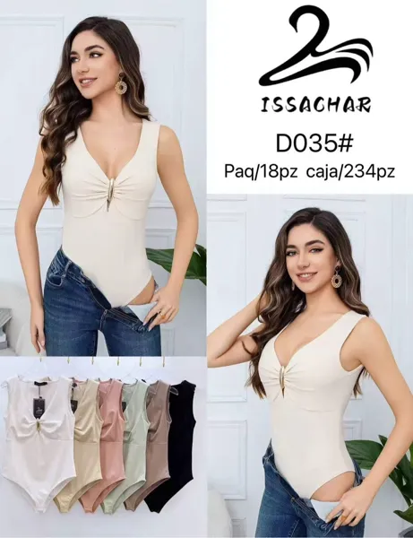 Body con detalle de broche