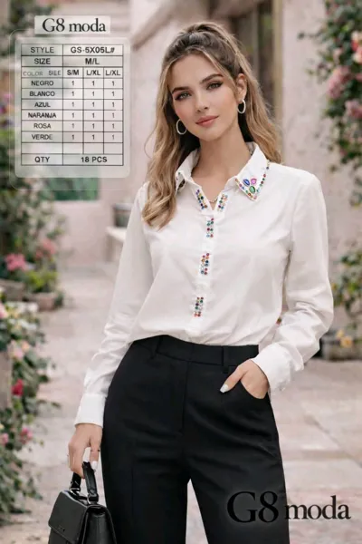 Camisa de manga larga con detalles en cuello y botones