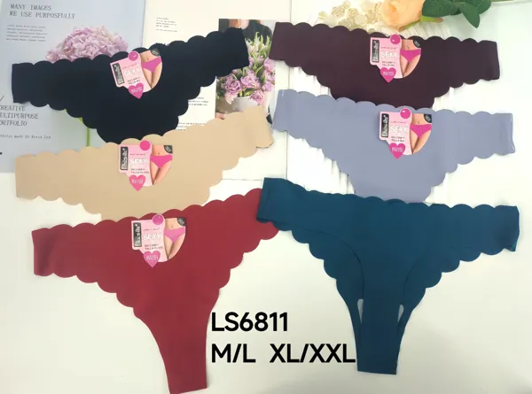 Tanga sin costuras con orilla ondulada