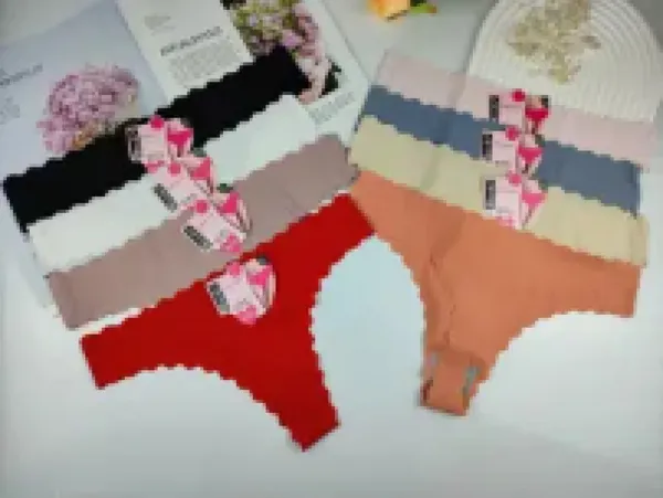 Tanga sin costuras de tela suave