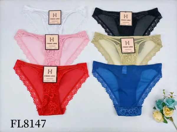 Bikini de malla con orillas de encaje festoneado