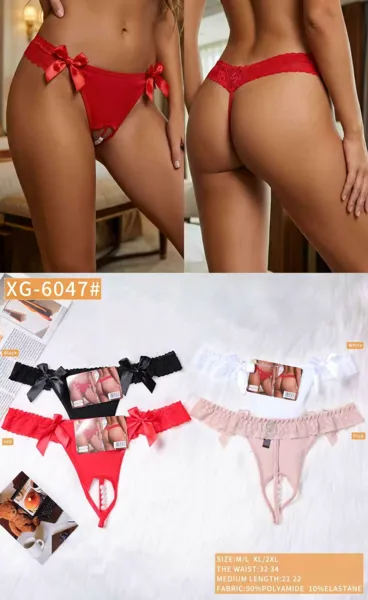 Tanga abierta de encaje con perlas y moños