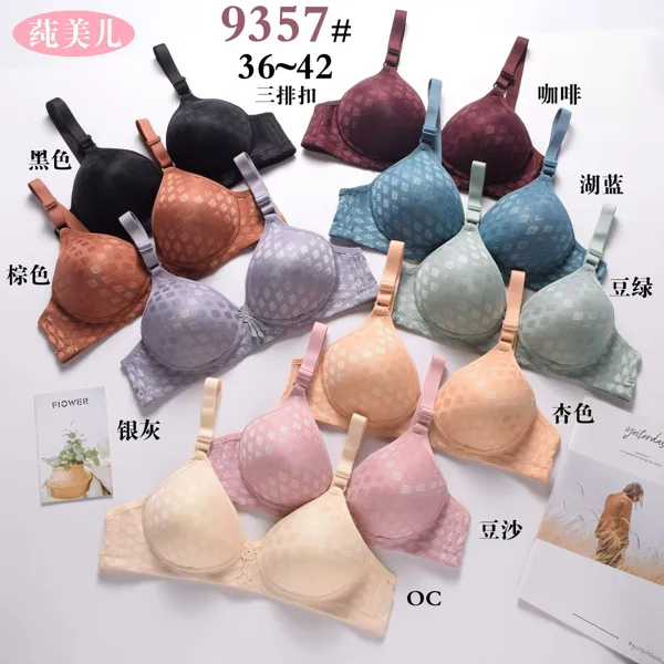 Brasier sin varilla jacquard de rombos con broche de tres filas