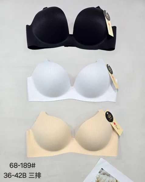 Brasier strapless push-up con textura acanalada