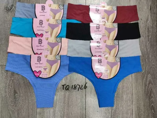 Tanga sin costuras acanalada