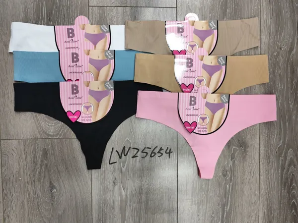 Tanga sin costuras acanalada