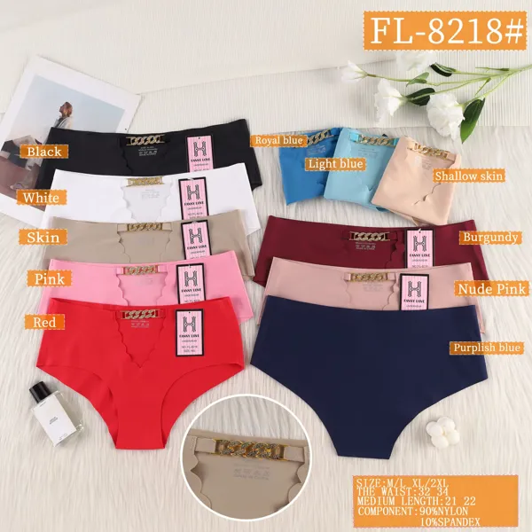 Bikini sin costuras con cadena decorativa
