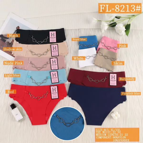 Pantaleta bikini sin costura con cadena de corazones plateada