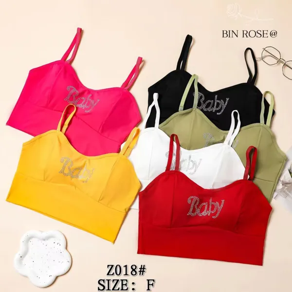 Top bralette acolchado con letras Baby de pedreria