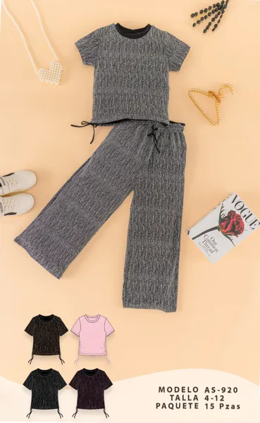 Conjunto de 2 piezas con playera y pantalón acampanado tejido brillante para niña