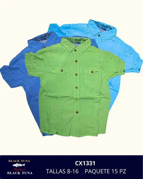 Camisa de manga corta con botones y bolsas para niño