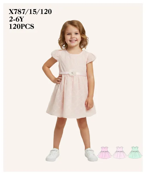 Vestido bordado de corazones con moño para niña