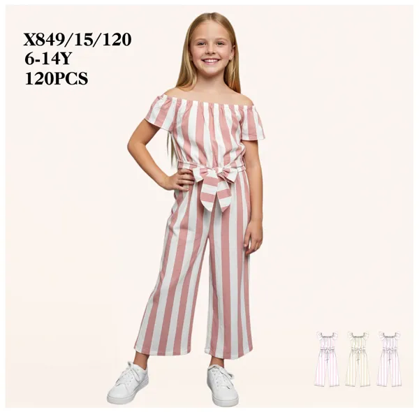 Conjunto tipo jumpsuit de rayas con hombros descubiertos y moño para niña